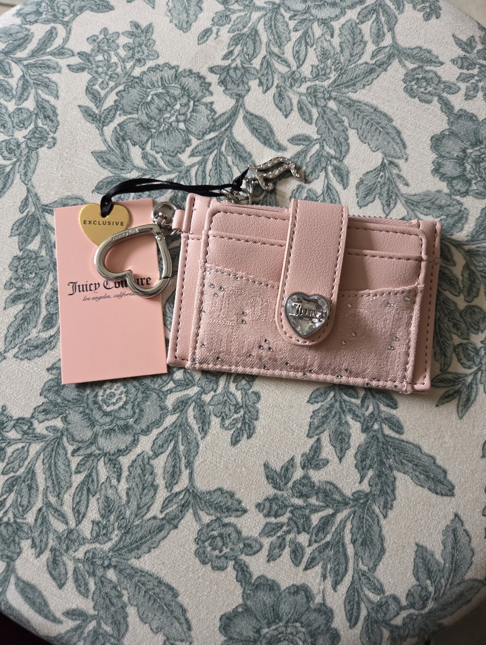 🩷Juicy Couture Blush Pink Embossed Cardholder Keychain🩷